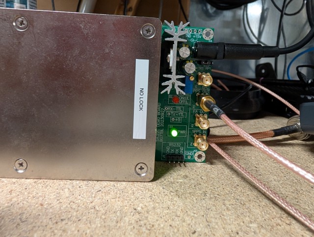 repaired oscillator showing powered and locked